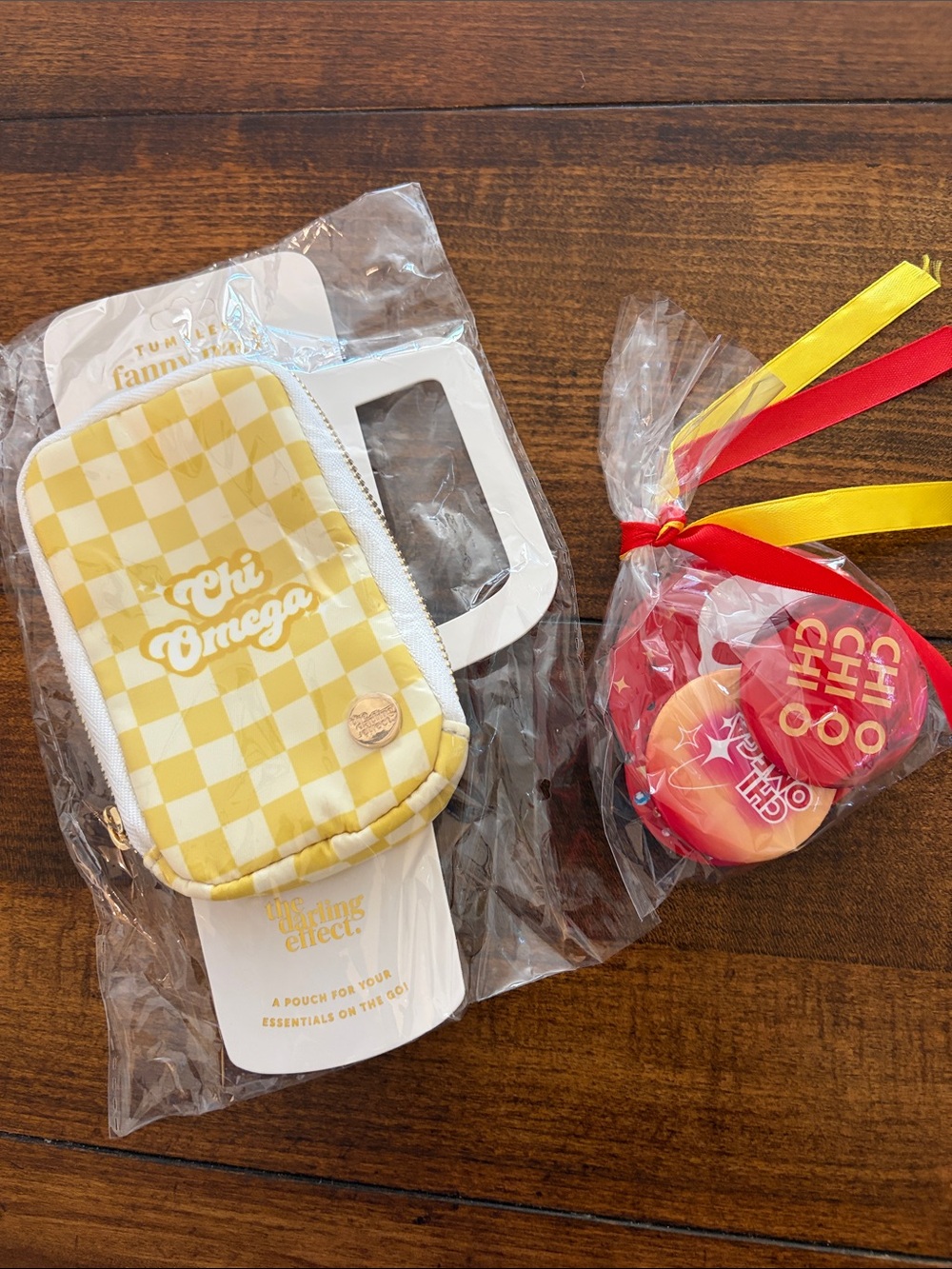 Chi Omega Yellow Checkered Pouch + buttons